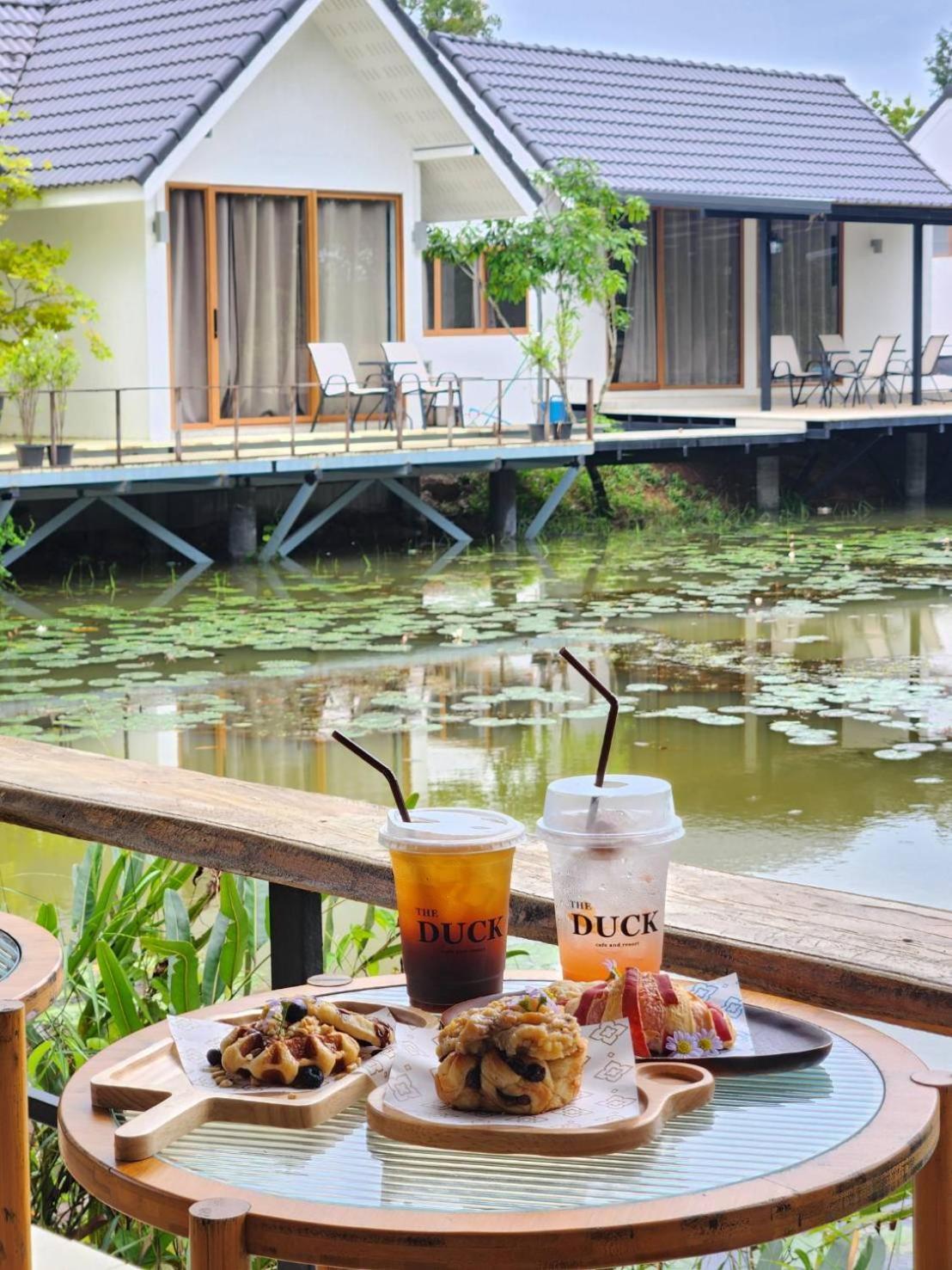 The Duck Cafe And Resort 达叻府 外观 照片