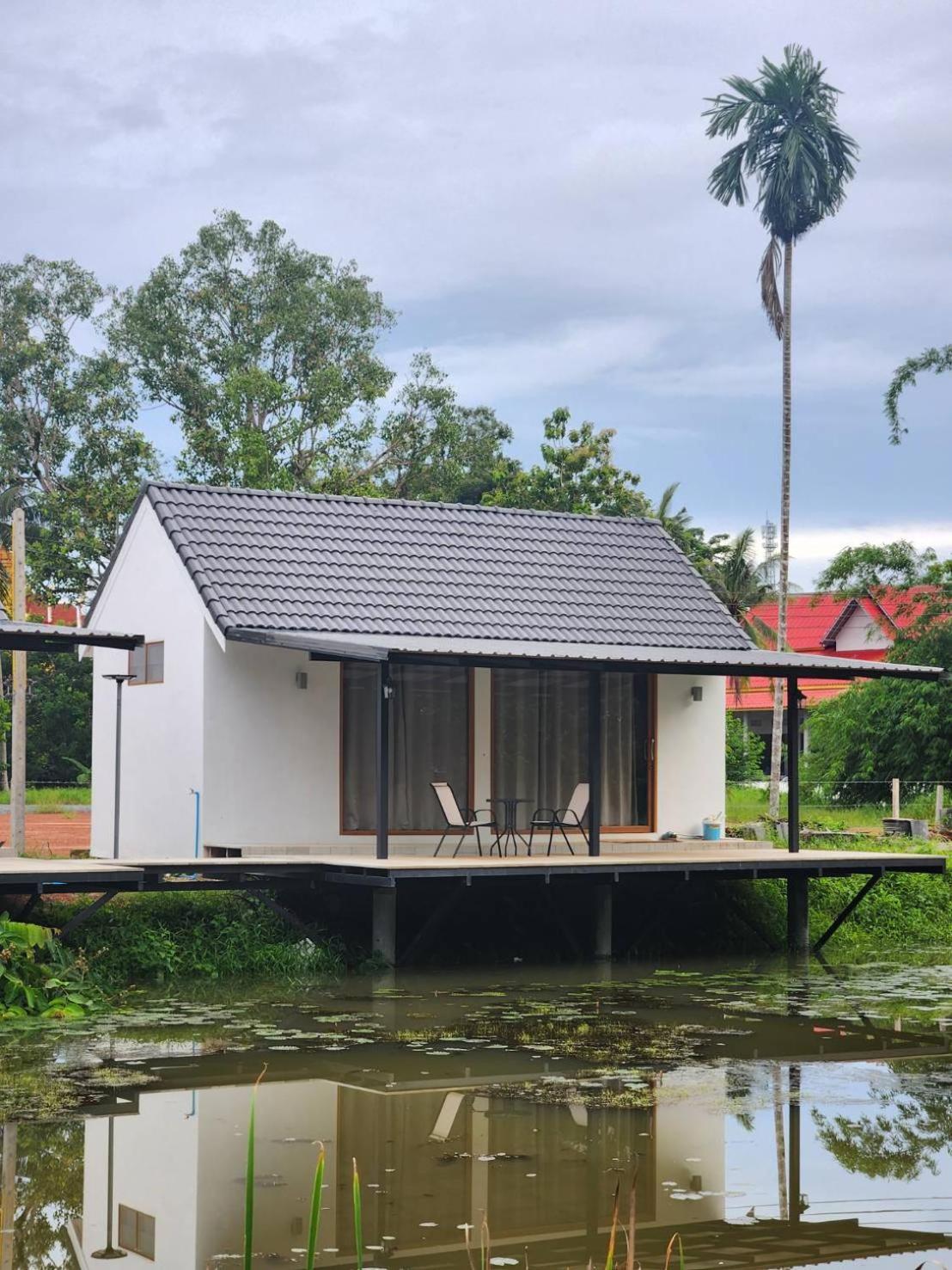 The Duck Cafe And Resort 达叻府 外观 照片